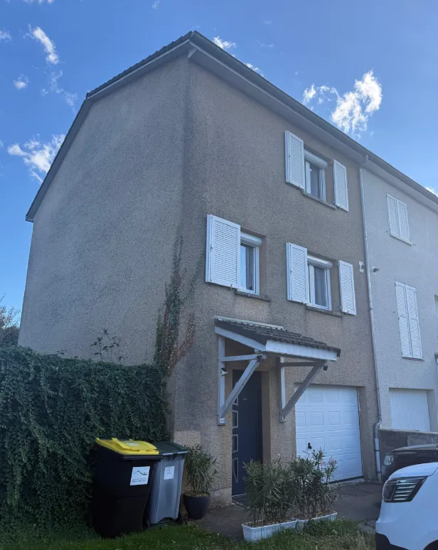 Ravalement complet d’une maison — avant travaux